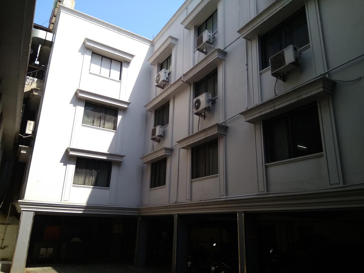 Oyo 14933 Rpr Residency Hotel Chennai Eksteriør billede