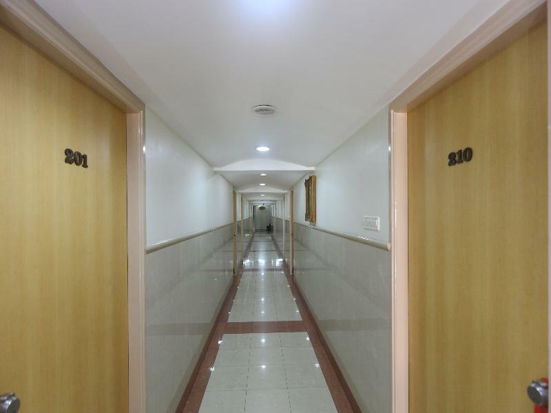 Oyo 14933 Rpr Residency Hotel Chennai Eksteriør billede